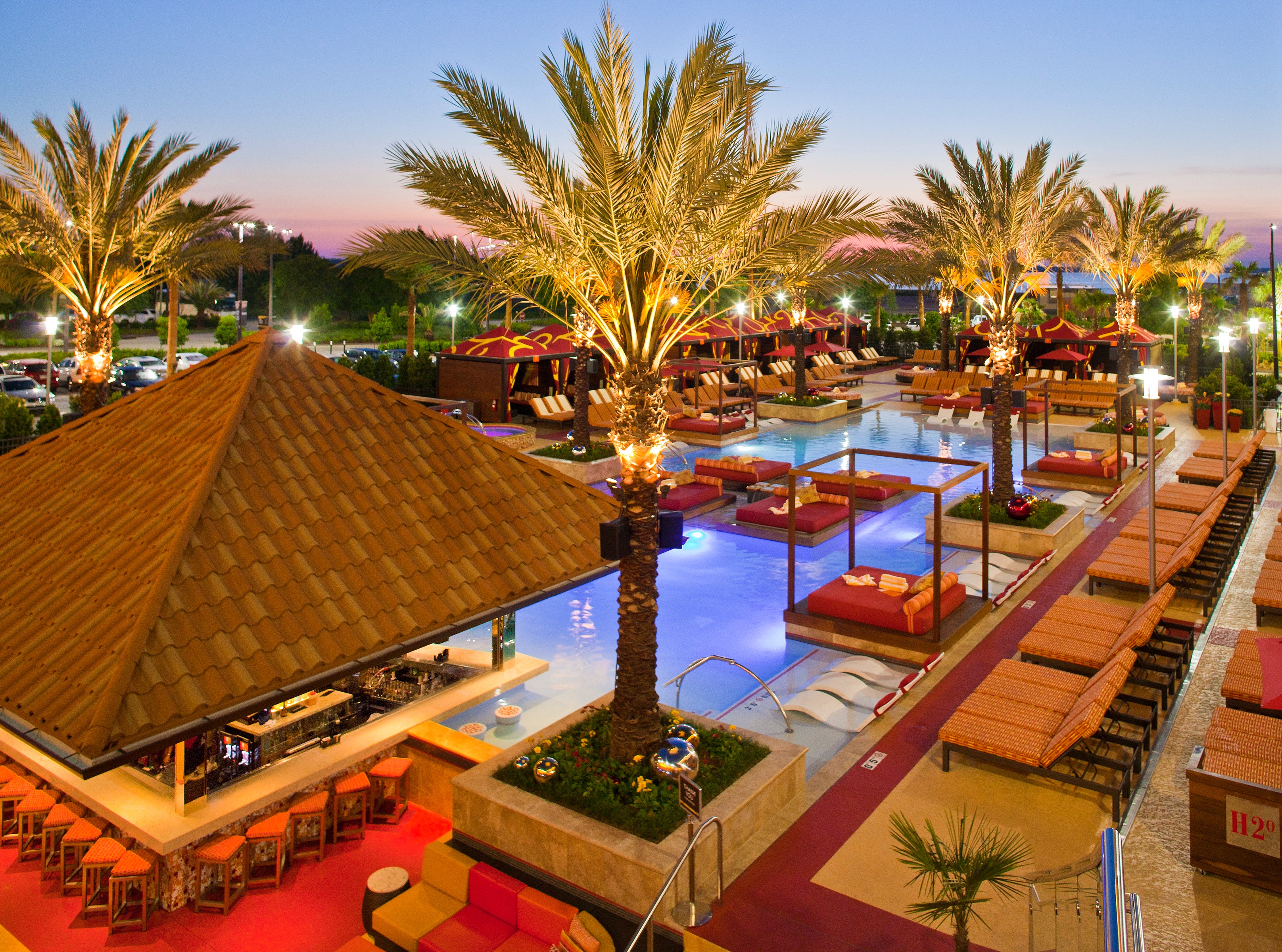 Golden Nugget Biloxi_H20 Pool+Bar Exterior 2